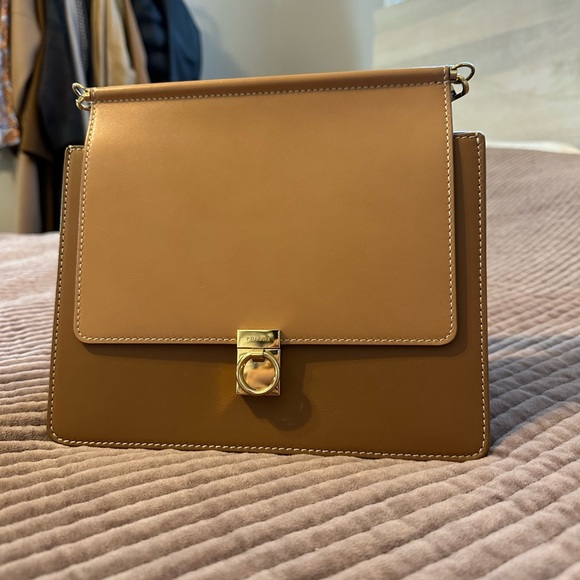 Like new. Worn a few times Cross body bag - Picture 4 of 7